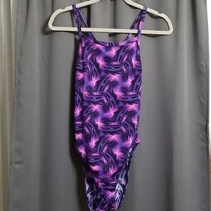 Speedo swimsuit size 6/32